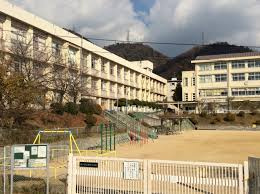鶴甲小学校の画像1