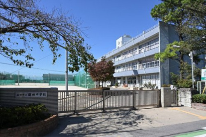 蓮田市立蓮田中学校の画像1