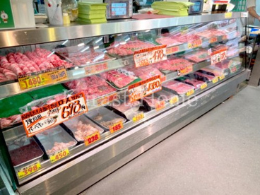 お肉も焼肉、ステーキ、すき焼きとメニューも豊富です。 南河生鮮市場(クニーズ) 羽曳野店の画像4