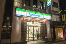 ファミリーマート 外神田四丁目店