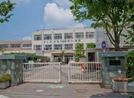 草加市立瀬崎小学校の画像1