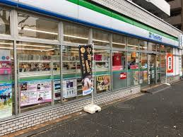 ファミリーマート 小滝橋通り店の画像1