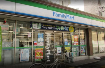 ファミリーマート 玉出西二丁目店の画像1