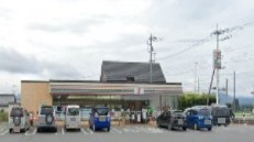 セブンイレブン 神川八日市店の画像1