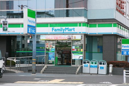 ファミリーマート 辰巳一丁目店の画像1