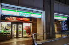 ファミリーマート 飯田橋プラーノ店