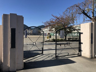 静岡市立籠上中学校の画像1