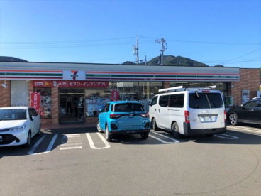 セブンイレブン 静岡新伝馬店の画像1