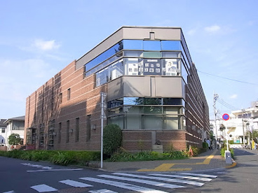 世田谷区立砧図書館の画像1