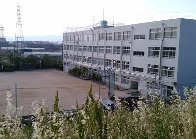 高槻市立三箇牧小学校の画像1