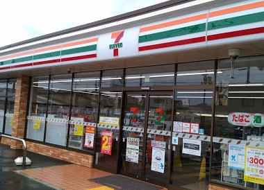 セブン-イレブン 高槻北大樋町店の画像1