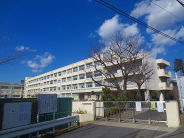 横浜市立篠原中学校の画像1