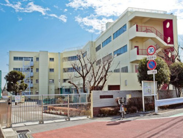 横浜市立上山小学校の画像1