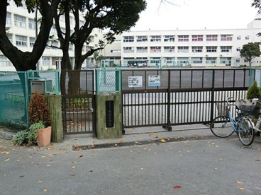 横浜市立鴨居小学校の画像1