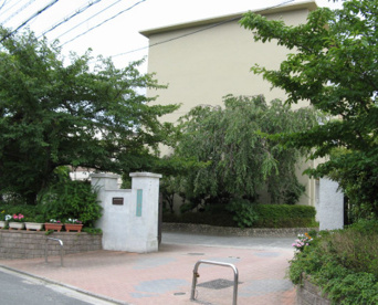 京都市立下鴨中学校の画像1