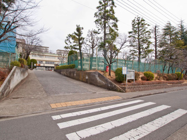 鶴川第三小学校の画像1