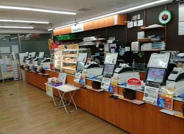 ファミリーマート 阪大病院店の画像1