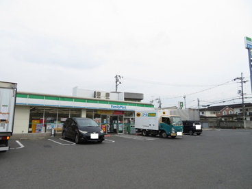 ファミリーマート 堺美原小寺店の画像1