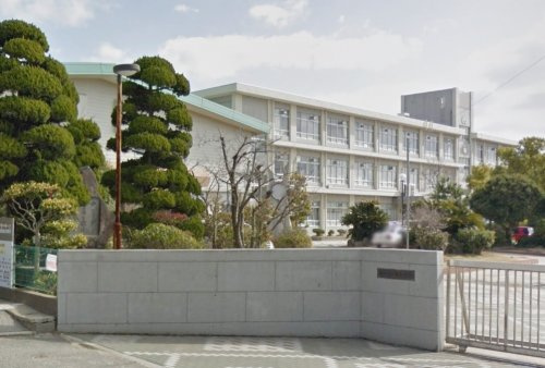 姫路市立灘中学校の画像
