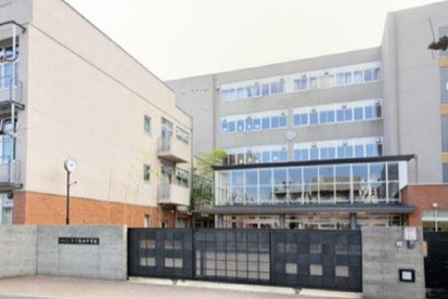 新宿区立西早稲田中学校の画像1