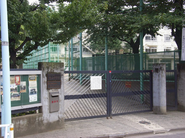 鉢山中学校の画像1
