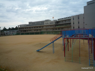 宝塚市立 長尾小学校の画像2
