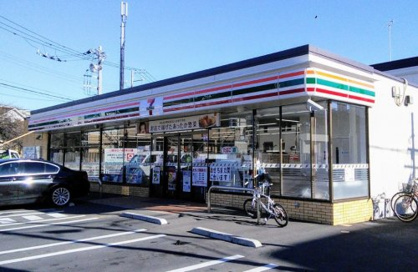 セブン-イレブン 横浜新吉田東１丁目店の画像1