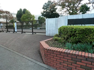 横浜市立あざみ野第二小学校の画像1