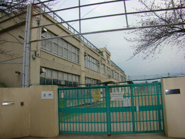 神明中学校の画像1