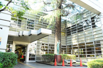 杉並区立中央図書館の画像1