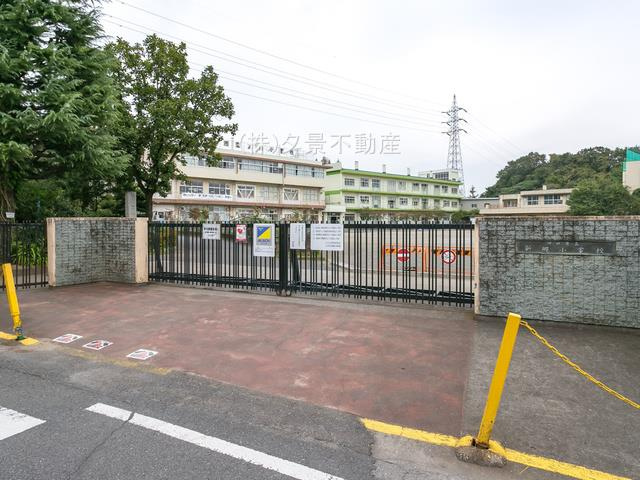 川口市立新郷小学校の画像