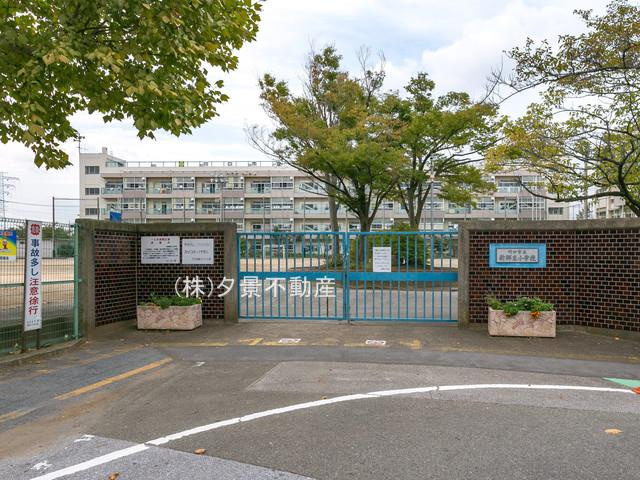 川口市立新郷東小学校の画像