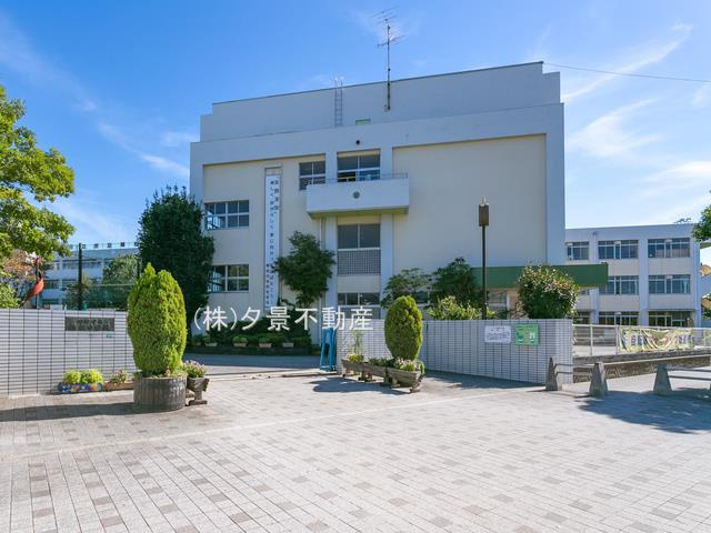 川口市立榛松中学校の画像