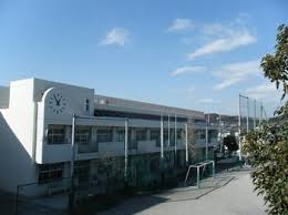 横浜市立釜利谷中学校の画像1