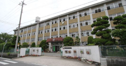 加古川市立氷丘中学校の画像1