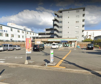 ファミリーマート 西小路天神川店の画像1