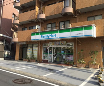 ファミリーマート 二俣川南口店 の画像1