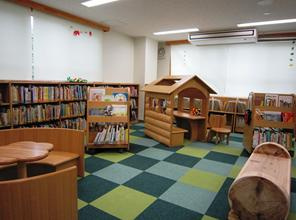 渋谷区立 笹塚こども図書館の画像1