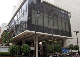 外観 港区立 三田図書館の画像1