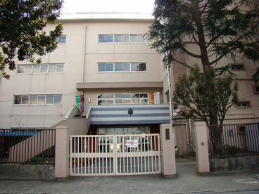 西宮中学校の画像1