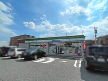 ファミリーマート 桑名芳ヶ崎店の画像1
