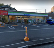 ファミリーマート 六ッ川西店