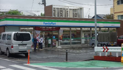 ファミリーマート大岡五丁目店の画像1