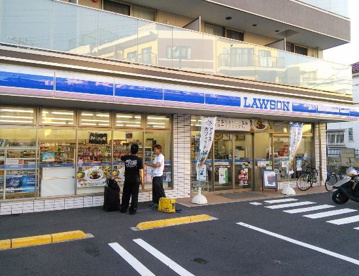 ローソン 港北日吉七丁目店の画像1