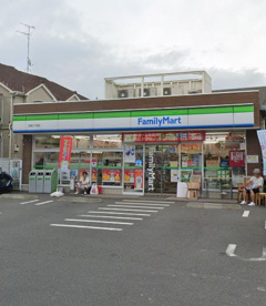 ファミリーマート 大岡三丁目店の画像1