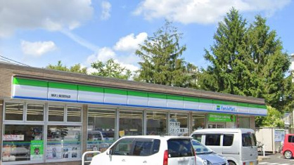 ファミリーマート 横浜上飯田団地店の画像1