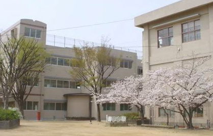 豊中市立桜塚小学校の画像1