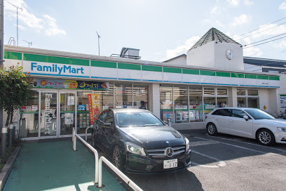 ファミリーマート 原町二丁目店の画像1