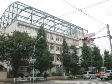 原宿外苑中学校の画像1