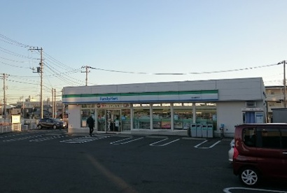 ファミリーマート 松山釜利谷店の画像1